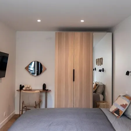 Apartment Rez De Chausse Dans Rue Pavee 4 Pers Nation *